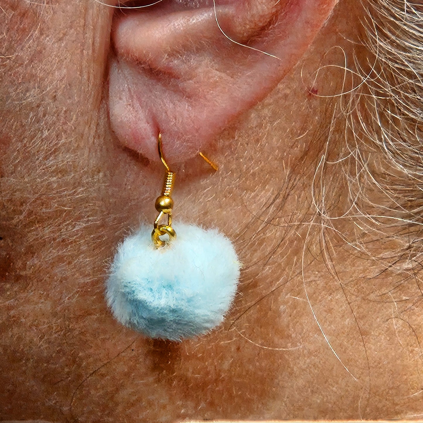Dangle Earrings - Pompom
