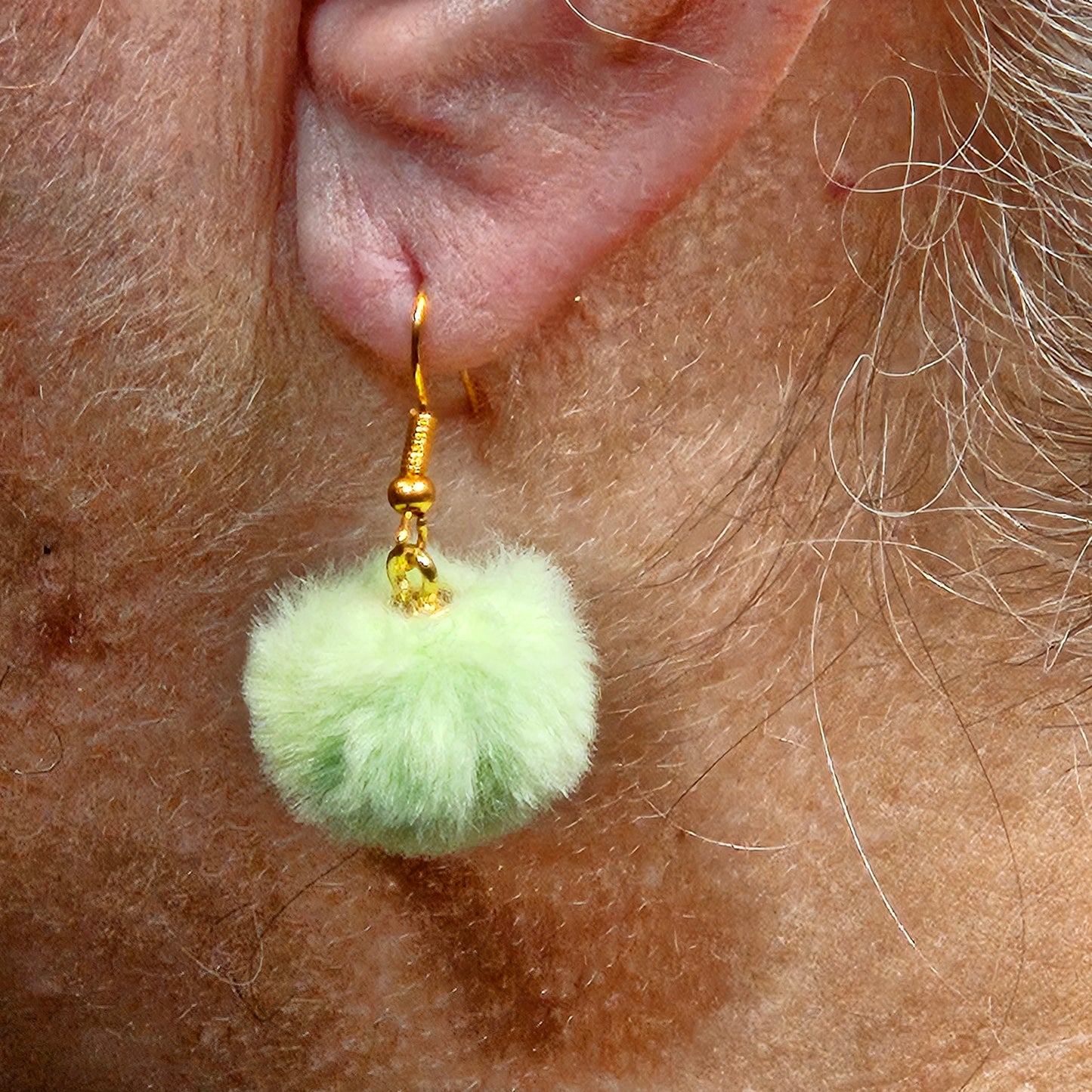 Dangle Earrings - Pompom