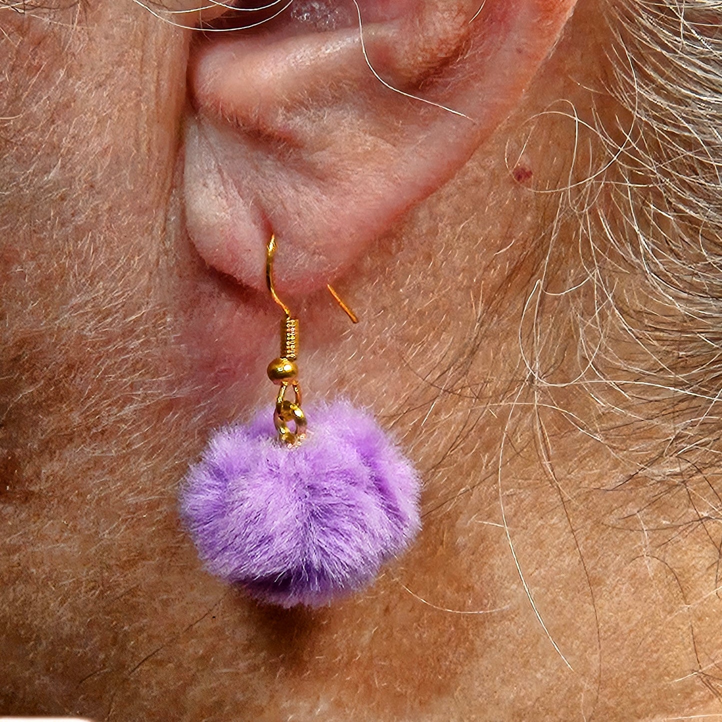 Dangle Earrings - Pompom